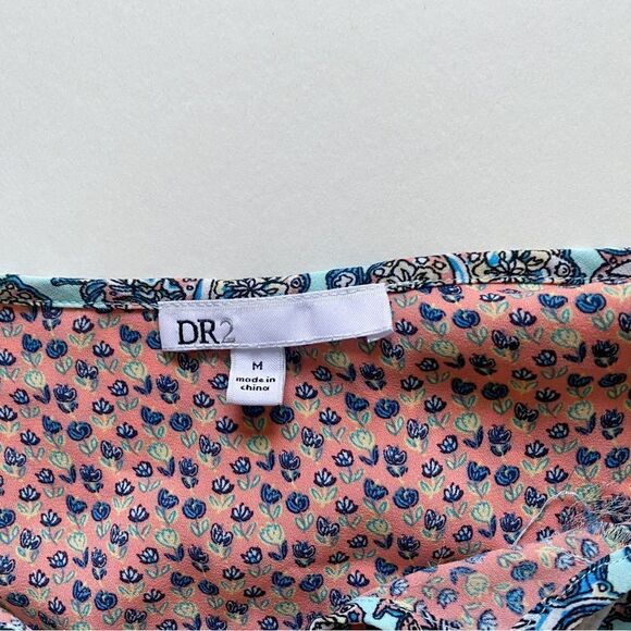 DR2 Daniel Rainn Blouse Top Women Floral Roll Tab Sleeves Tassel Ties Size M - Picture 3 of 10
